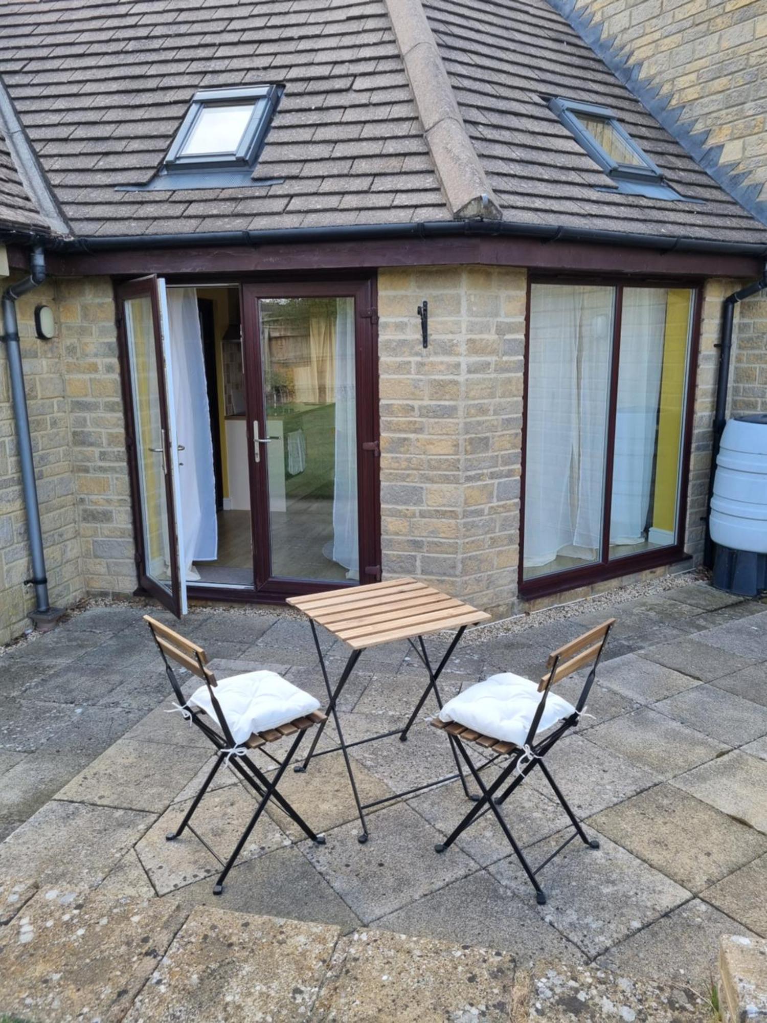A Quiet Gem Just Outside Oundle Apartment Exterior foto