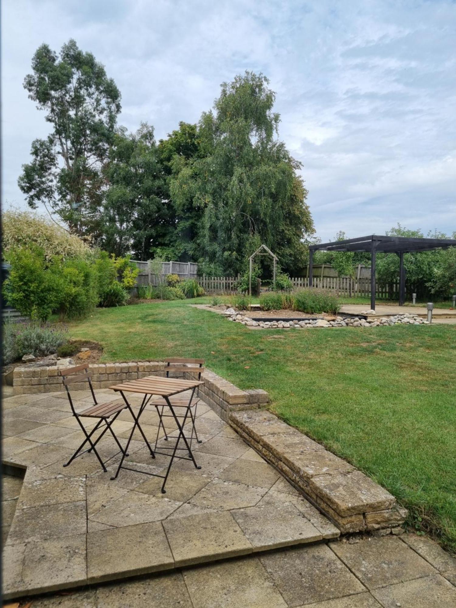 A Quiet Gem Just Outside Oundle Apartment Exterior foto